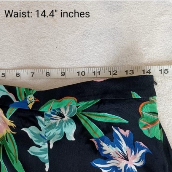NWT Zara Wide Frill Trousers Tropical floral Print Pants | Black + green; size M - Picture 8 of 13
